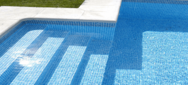 Какой тип краски я использовать для открытого бассейна?